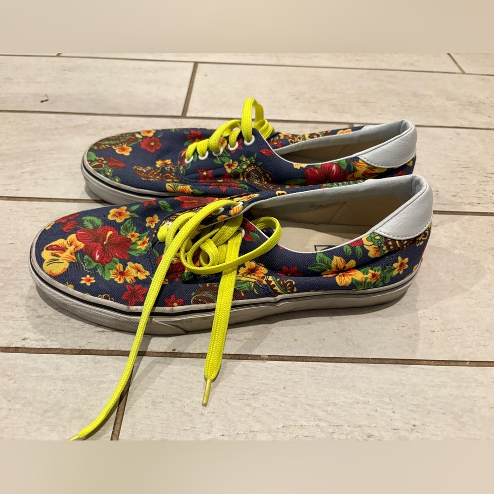 VANS Men Sneakers Sz 11.5 Jean Paisley Flower Tennis Shoe Blue Red Green Yellow